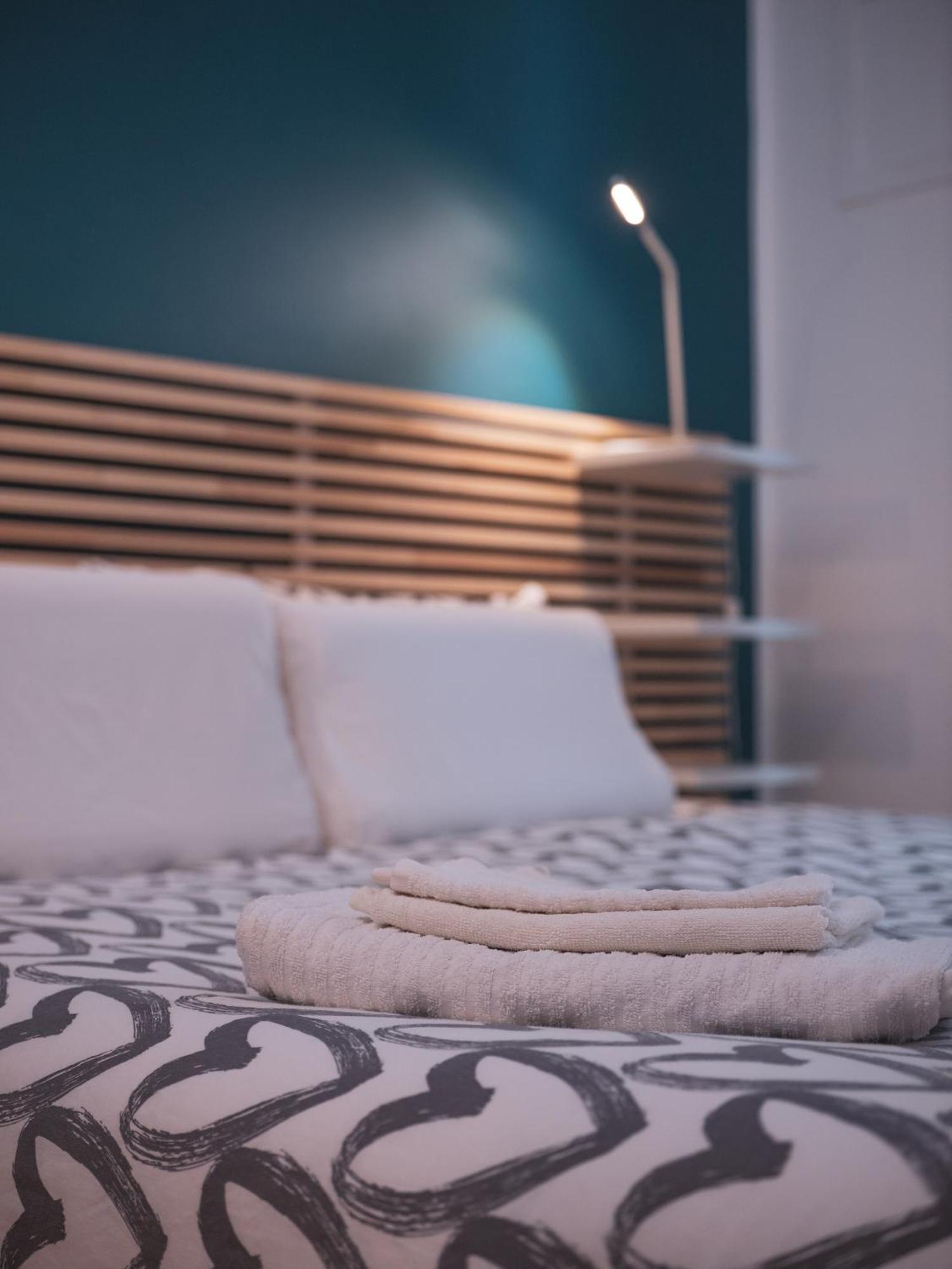 Itiseasy Palermo 1 E 2 Private Apartments Kültér fotó