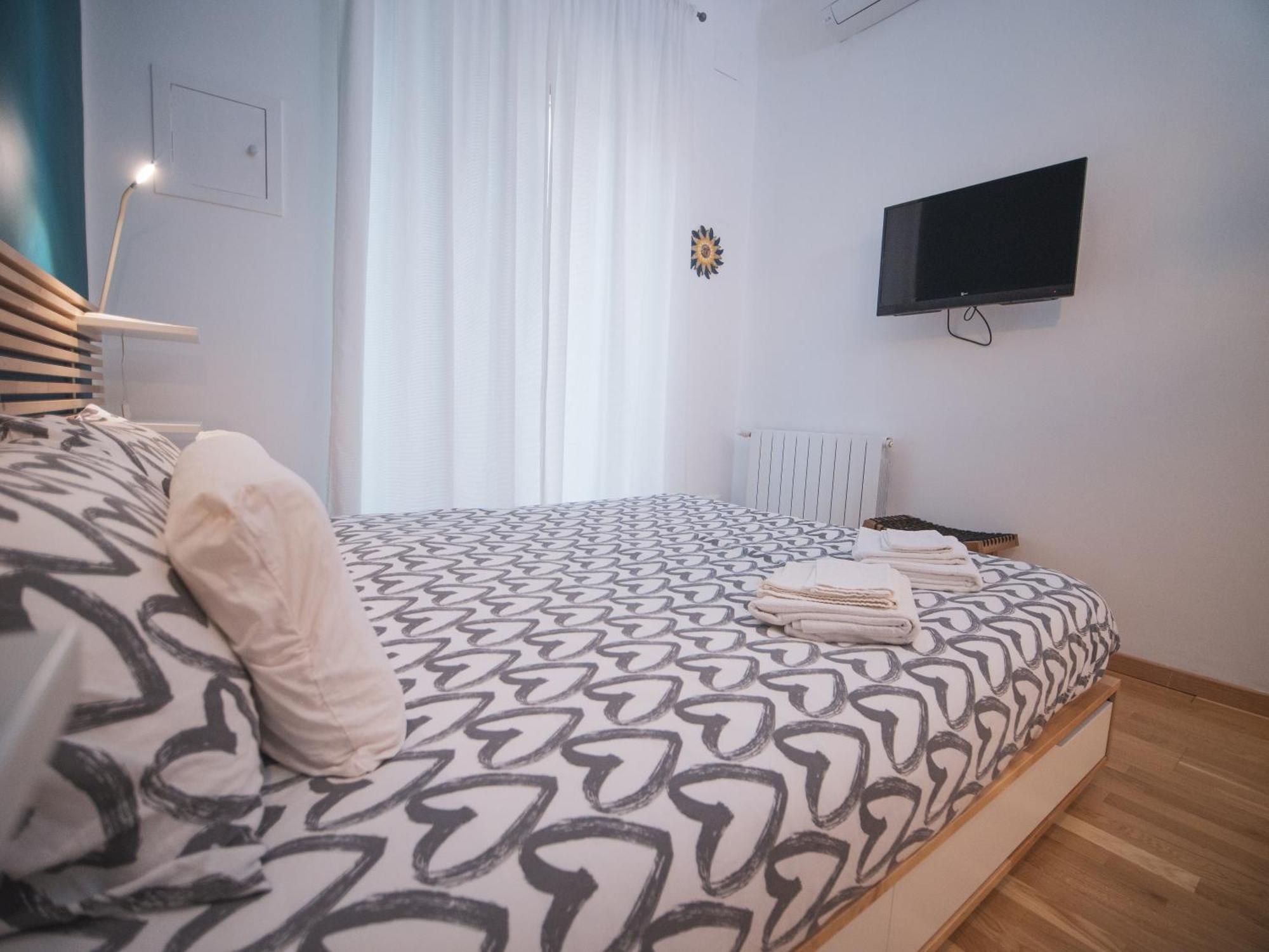 Itiseasy Palermo 1 E 2 Private Apartments Kültér fotó